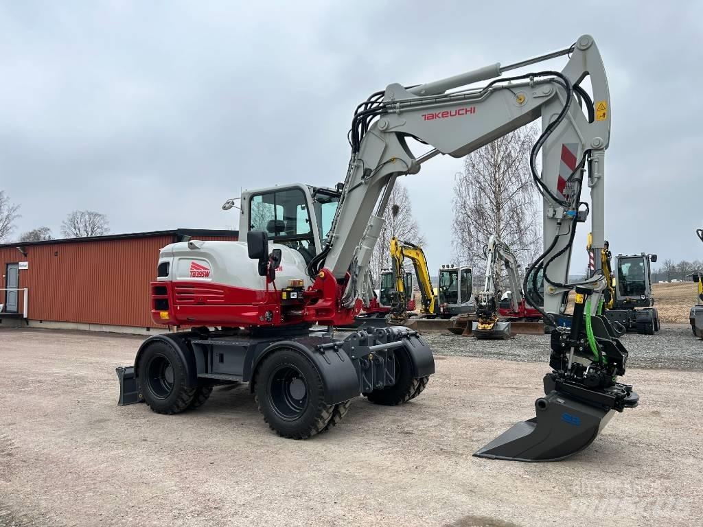 Takeuchi TB395W Kolesové rýpadlá