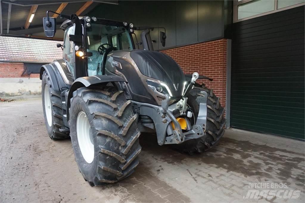 Valtra T175 Active Traktory
