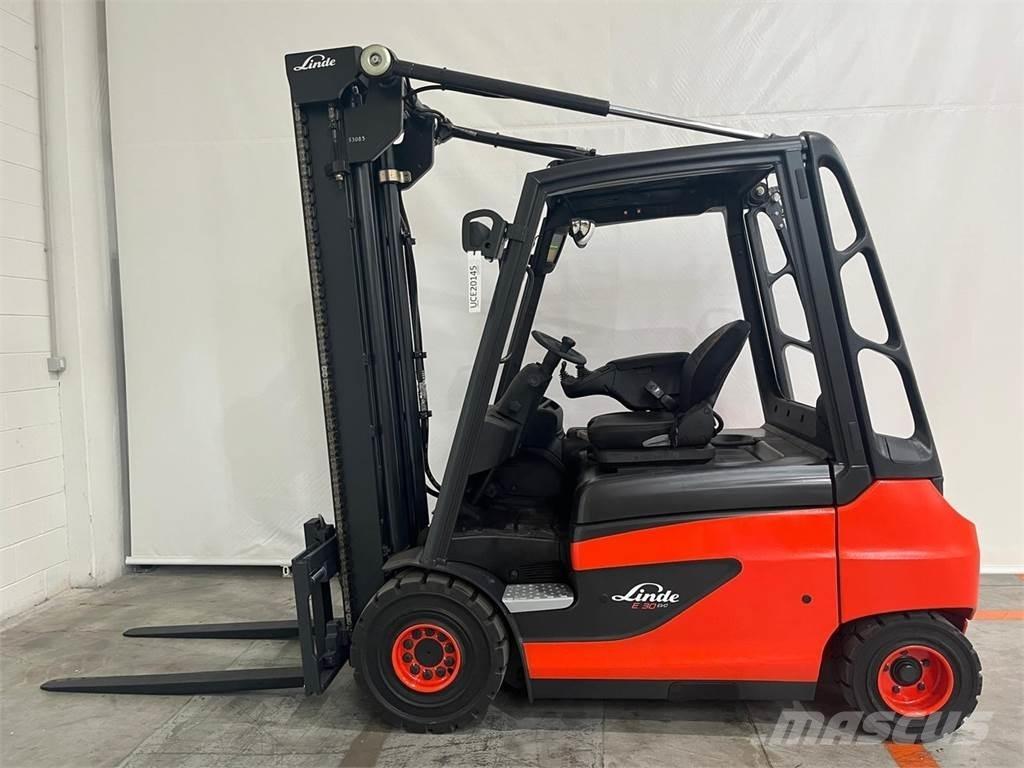 Linde E30-01 Akumulátorové vozíky