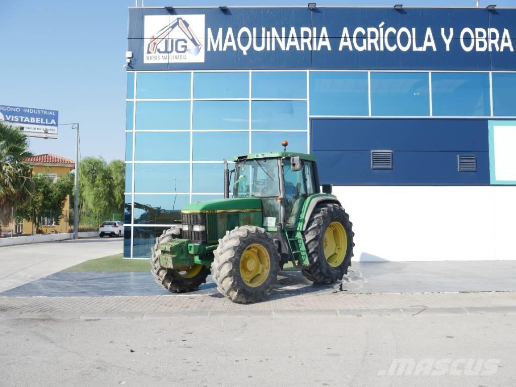 John Deere 6800 Traktory