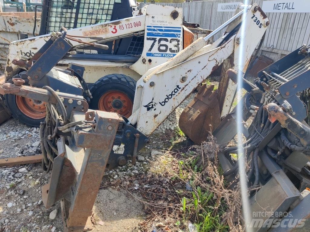 Bobcat S750 Hĺbkové lopaty