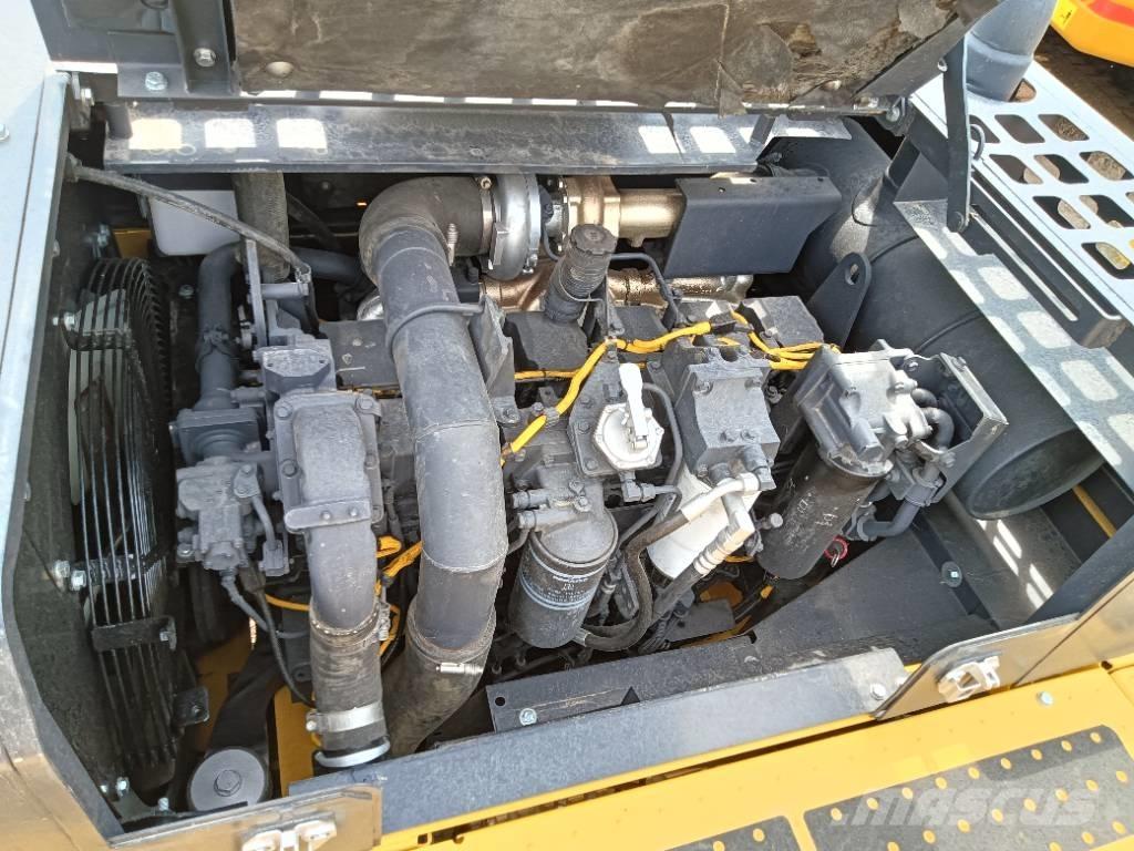 Komatsu PC 450-8 Pásové rýpadlá