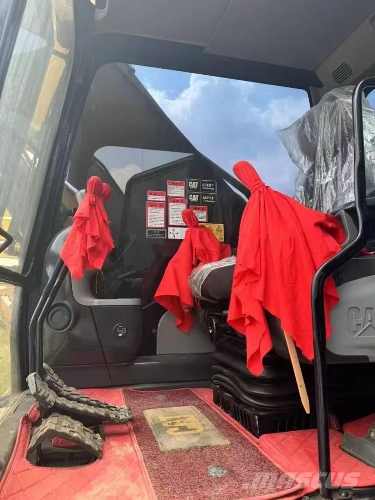 CAT 330 Pásové rýpadlá