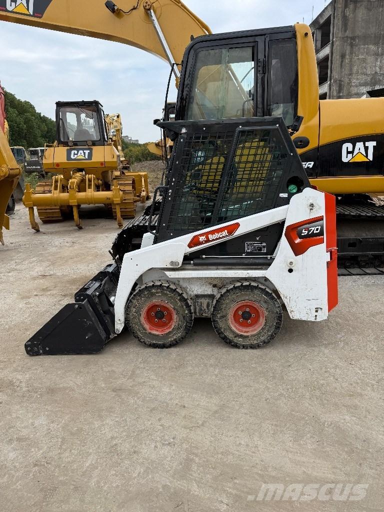 Bobcat S70 Šmykom riadené nakladače