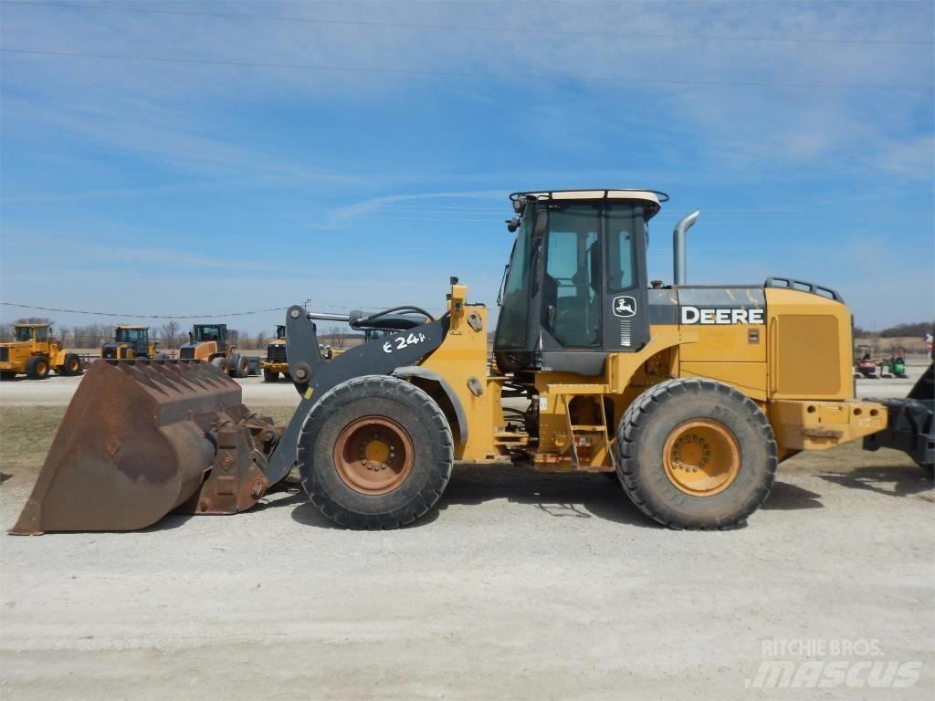 John Deere 624K Kolesové nakladače