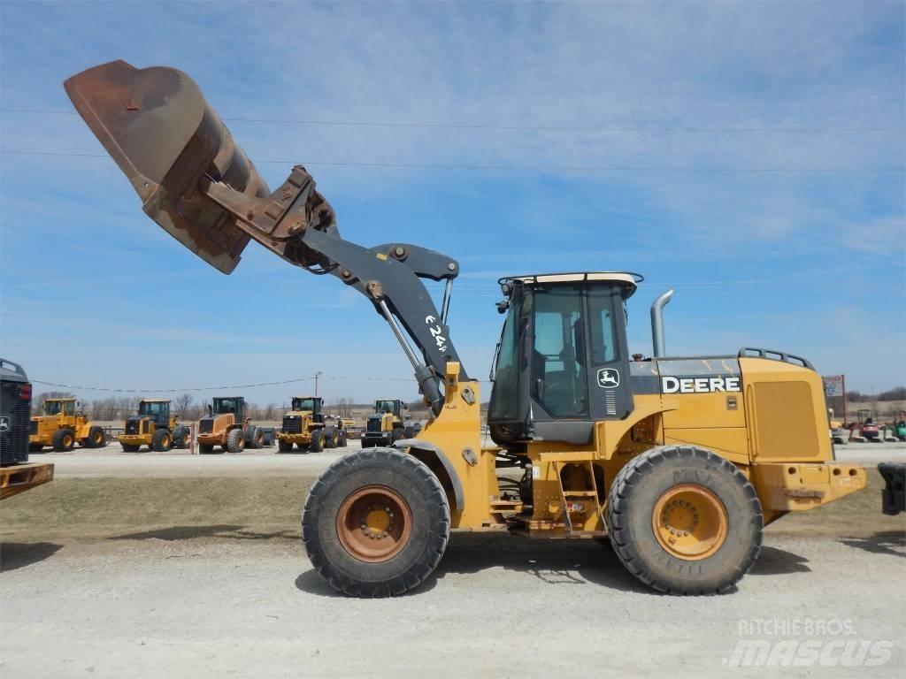 John Deere 624K Kolesové nakladače