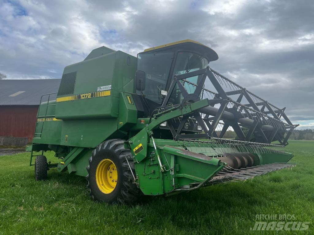 John Deere 1072 Kombinované zberacie stroje