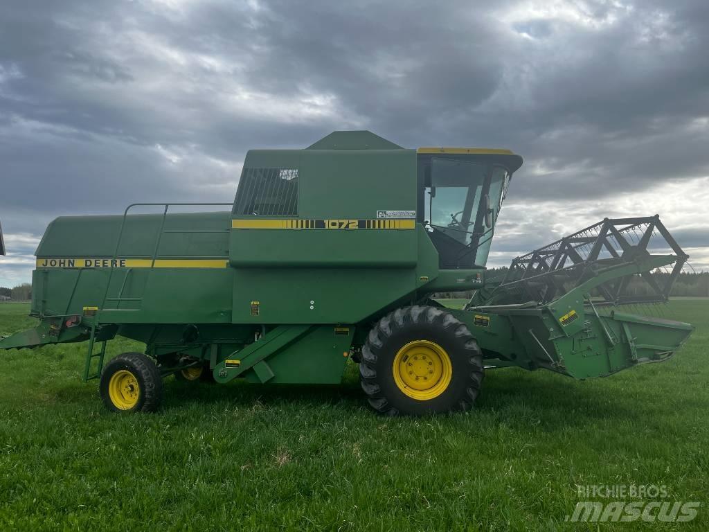 John Deere 1072 Kombinované zberacie stroje