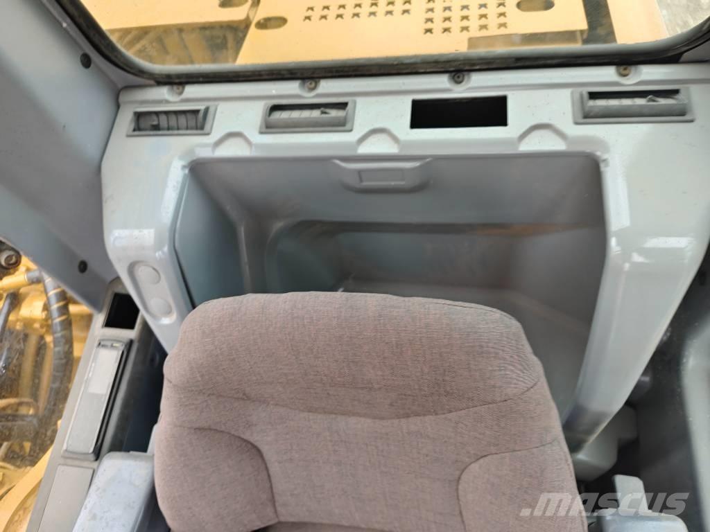 CAT 320 C L Pásové rýpadlá