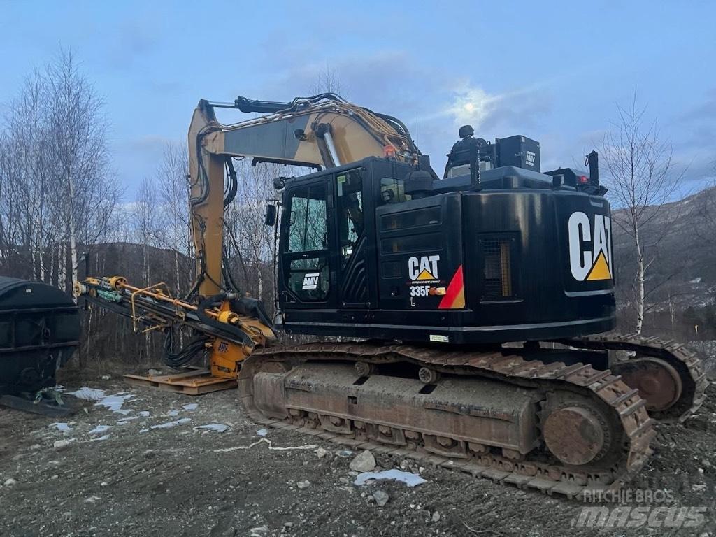 CAT 335 F L CR Povrchové vrtné súpravy