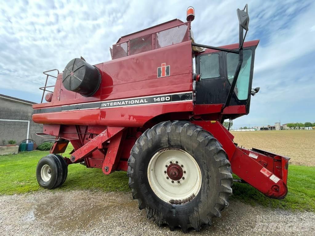 CASE 1480 Kombinované zberacie stroje