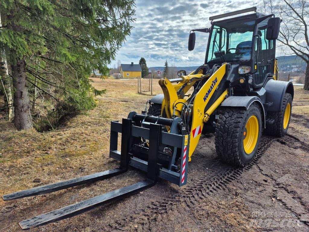 Komatsu WA 100 M Kolesové nakladače