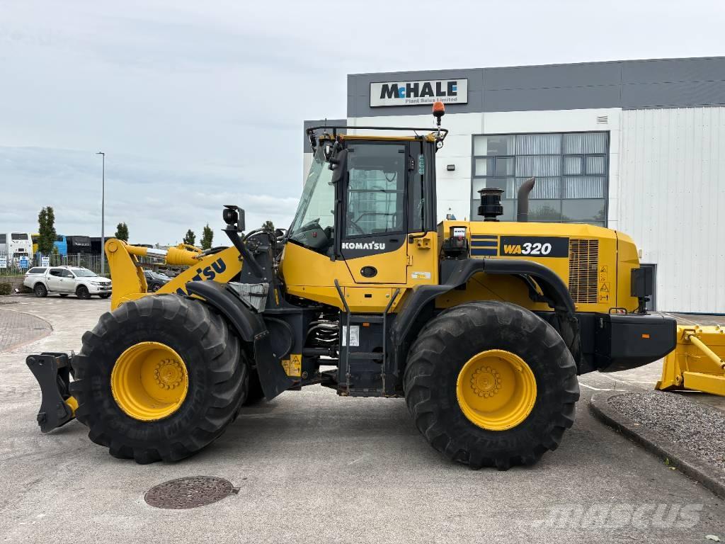 Komatsu WA320-7 Kolesové nakladače