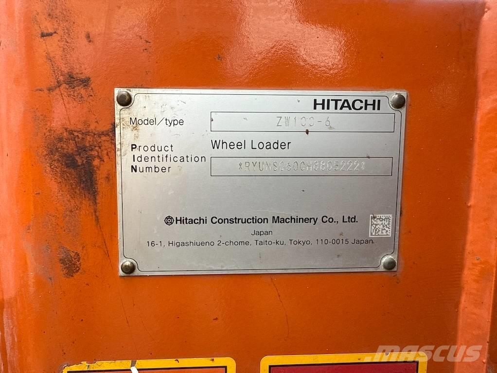 Hitachi ZW 100 Kolesové nakladače