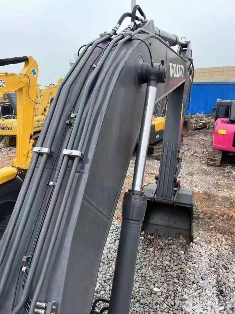 Volvo EC240 Pásové rýpadlá