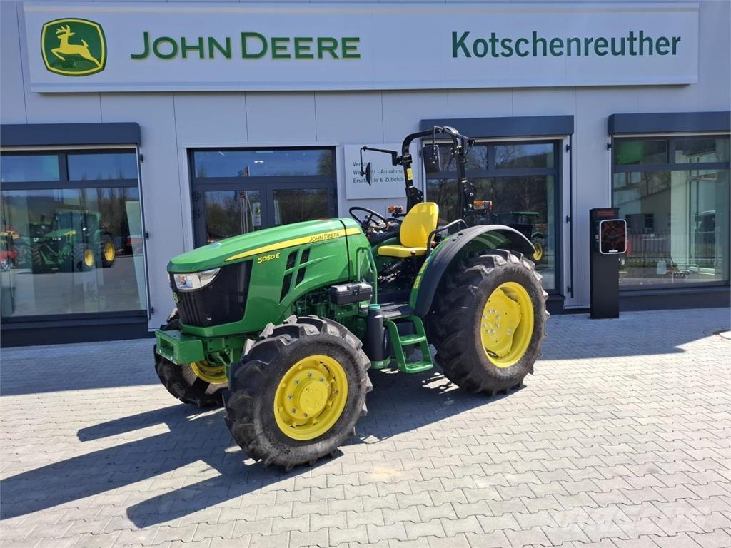 John Deere 5050E Traktory