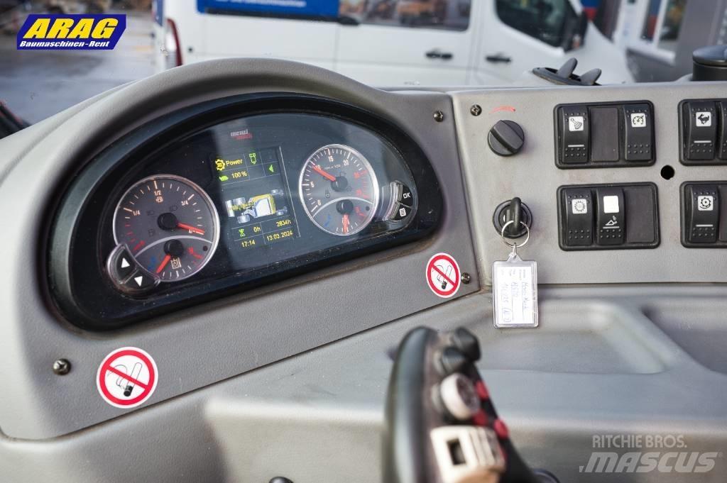 Menzi Muck M520 Kolesové rýpadlá