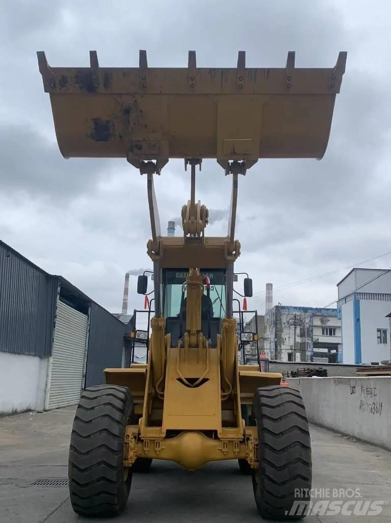 CAT 966 H Kolesové nakladače
