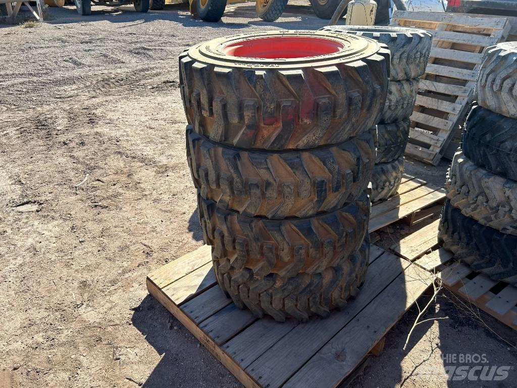 Bobcat 10x16.5 Tires Pneumatiky, kolesá a ráfiky