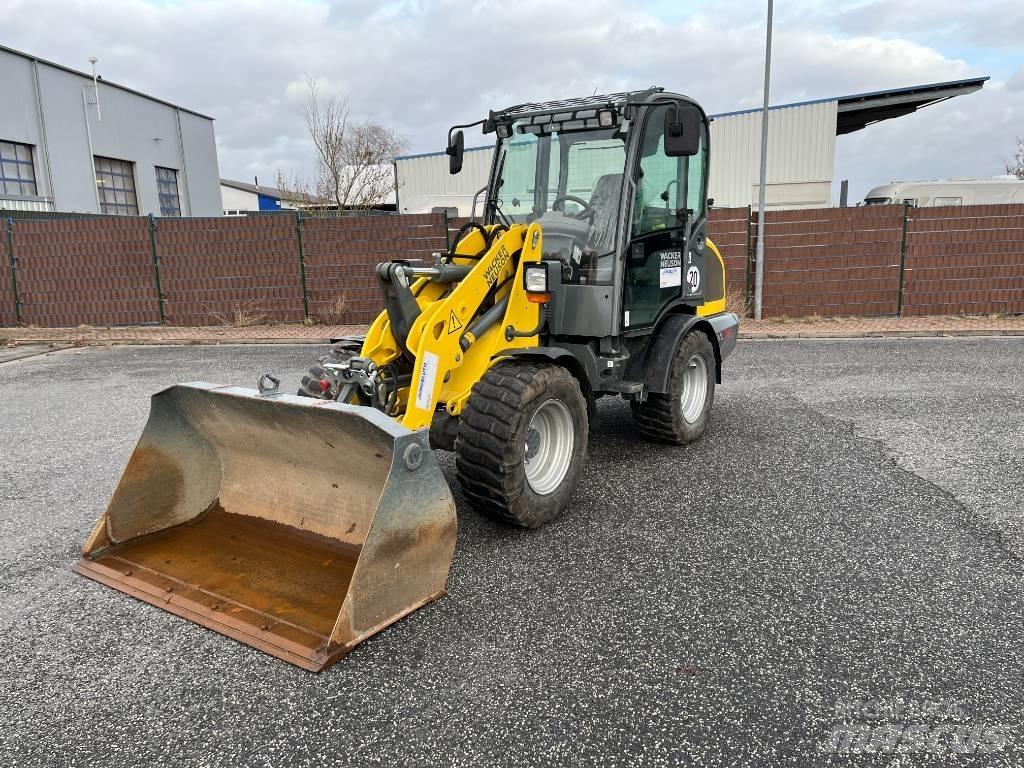 Wacker Neuson WL 38 Kolesové nakladače