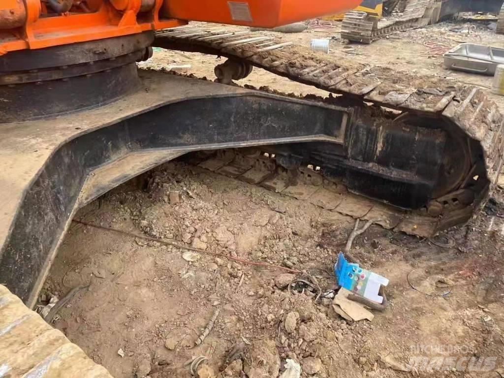 Doosan DH220LC-5 Pásové rýpadlá