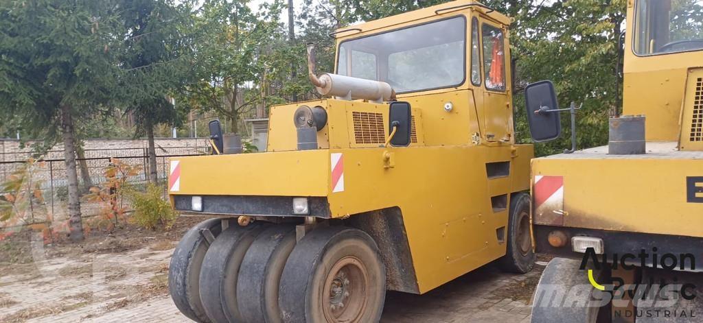 Bomag BW 16 R Pneumatikové valce