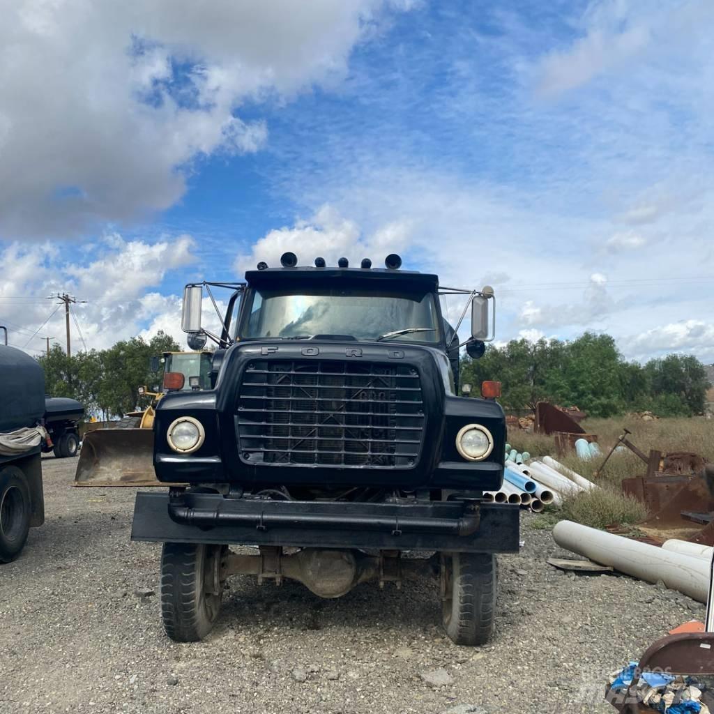 Ford 6 x 6 Cisterny na vodu