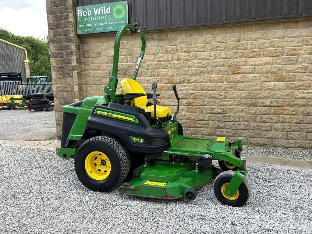John Deere 997 Kosačky s nulovým polomerom otáčania