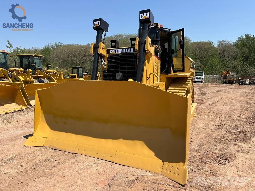 CAT D 8 R Pásové dozéry