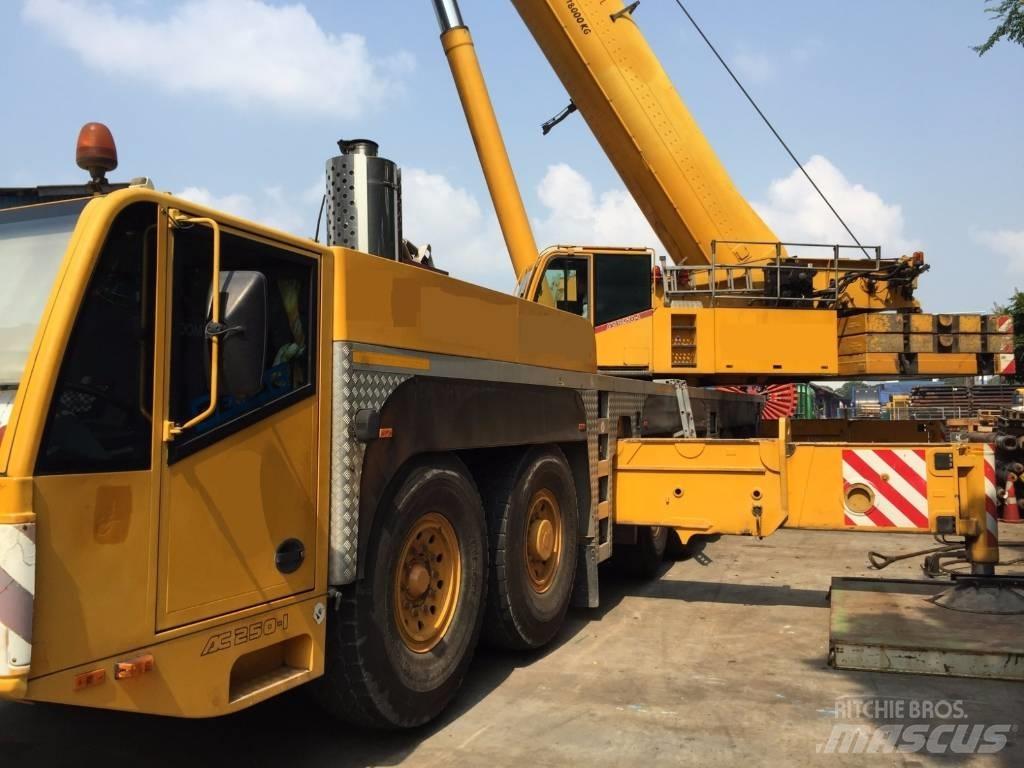 Terex Demag 250T Univerzálne terénne žeriavy