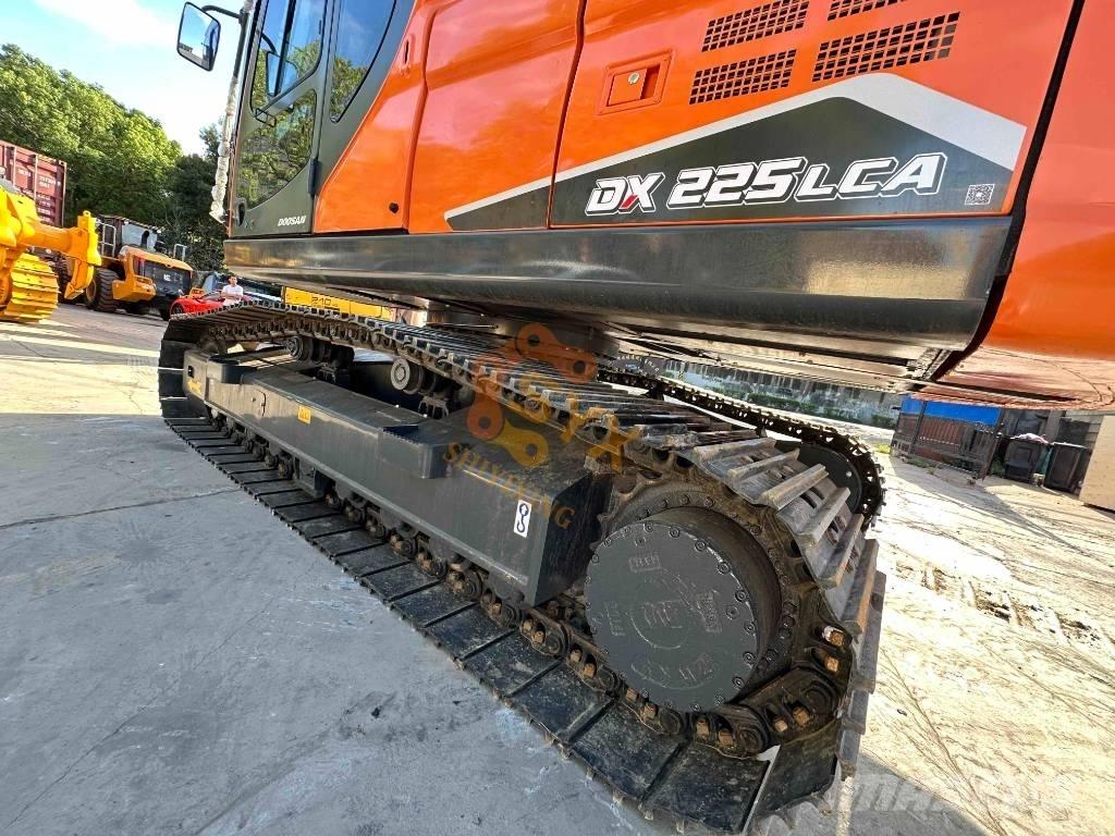 Doosan DX 225 LCA Pásové rýpadlá