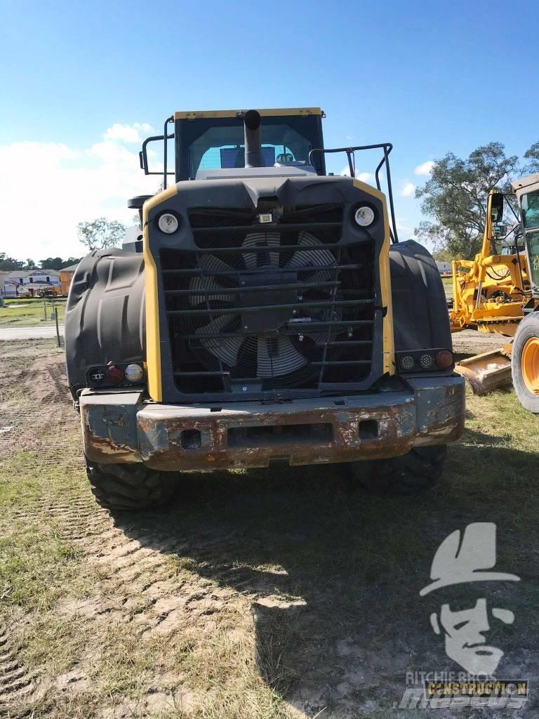 Komatsu WA380 Kolesové nakladače