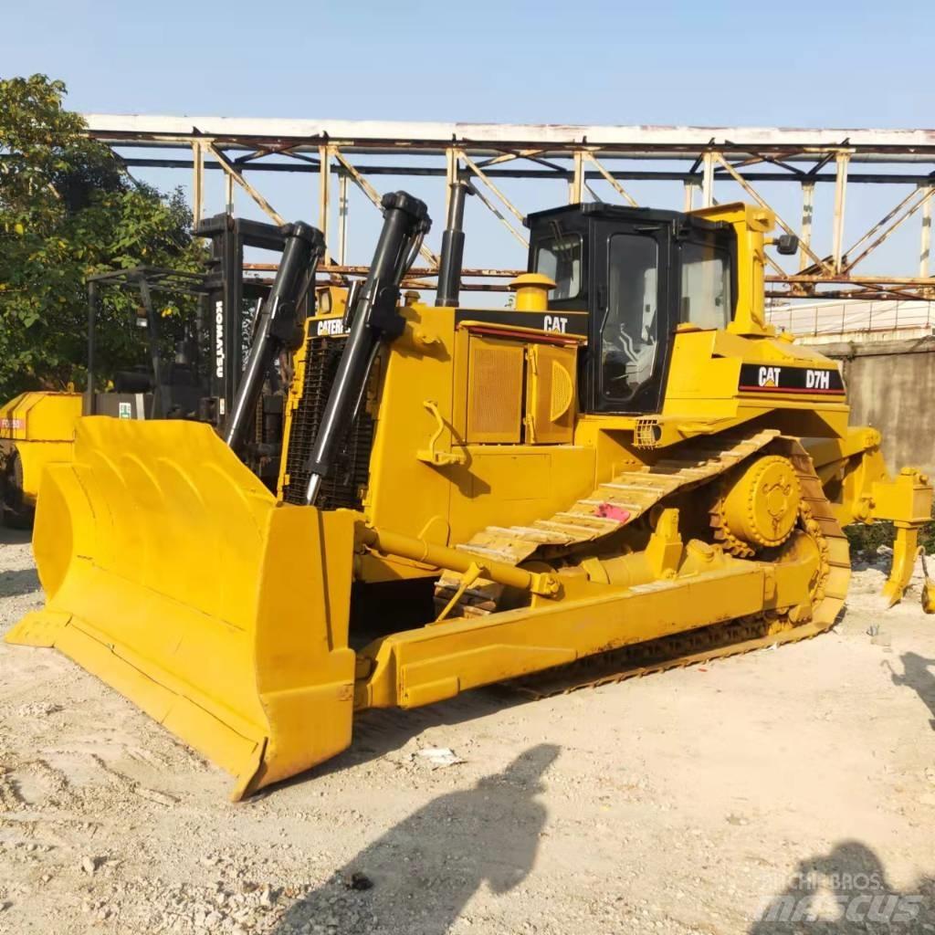 CAT D7H Pásové dozéry
