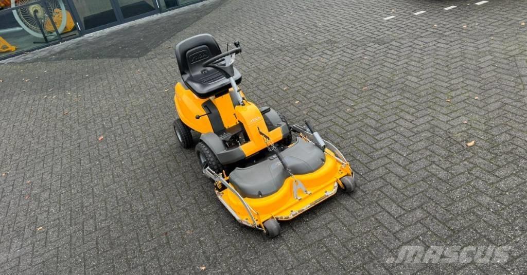 Stiga Villa Samochodné kosačky