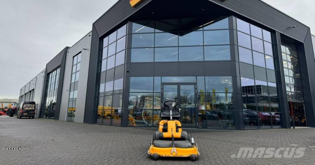 Stiga Villa Samochodné kosačky