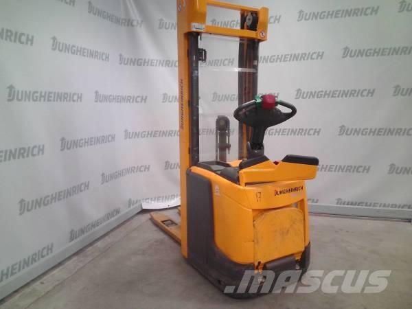 Jungheinrich ERC 214 Samohybné vozíky