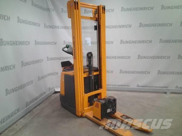 Jungheinrich ERC 214 Samohybné vozíky