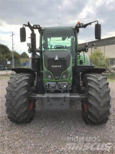 Fendt 716 Vario Traktory