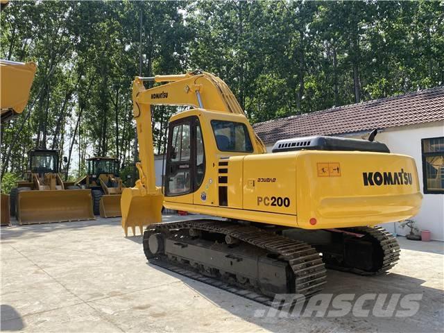 Komatsu PC200-7 Pásové rýpadlá