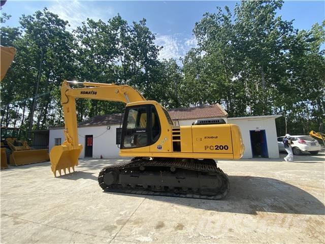 Komatsu PC200-7 Pásové rýpadlá