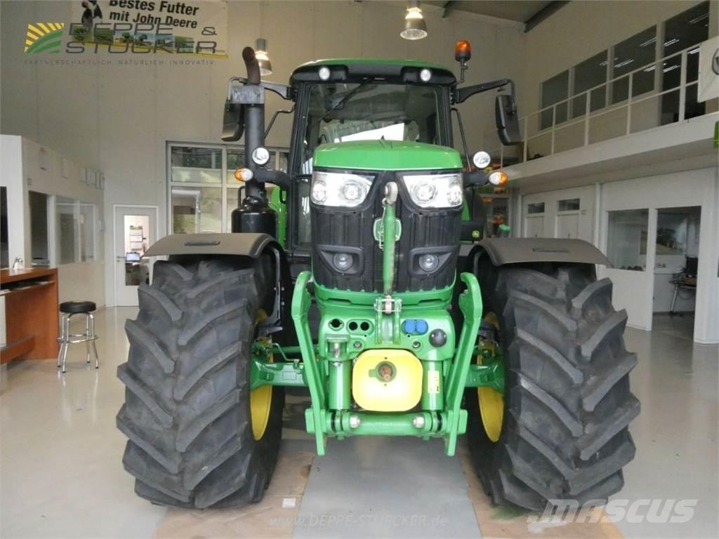 John Deere 6155M Traktory