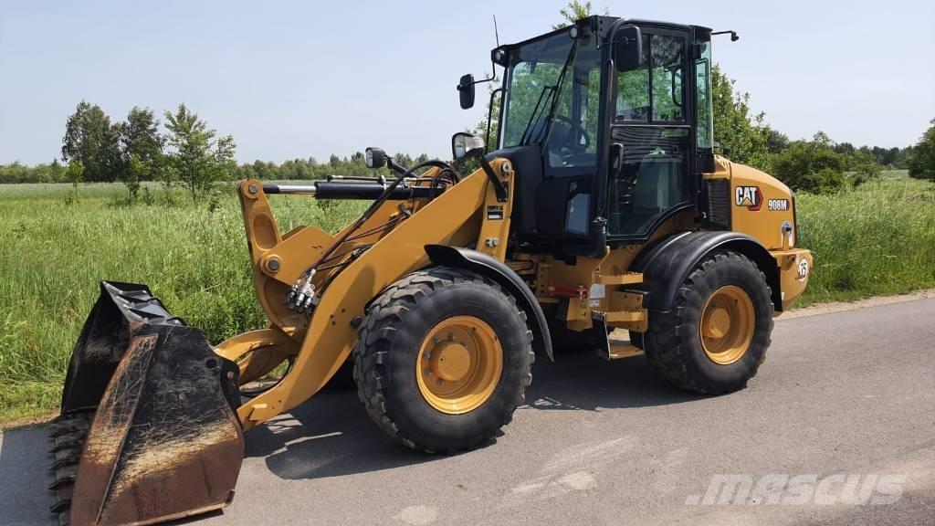 CAT 908M Kolesové nakladače