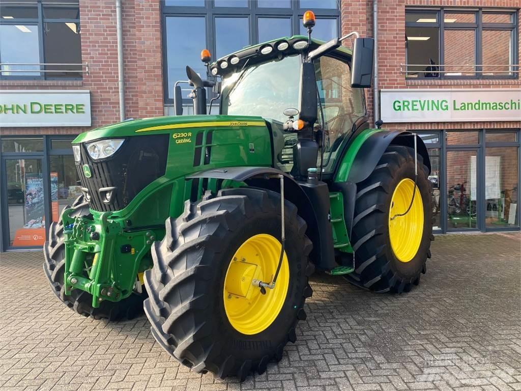 John Deere 6230R Traktory