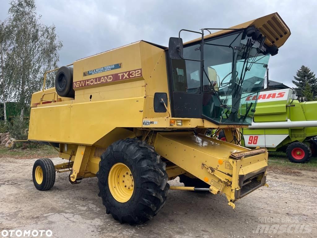 New Holland TX 32 Kombinované zberacie stroje