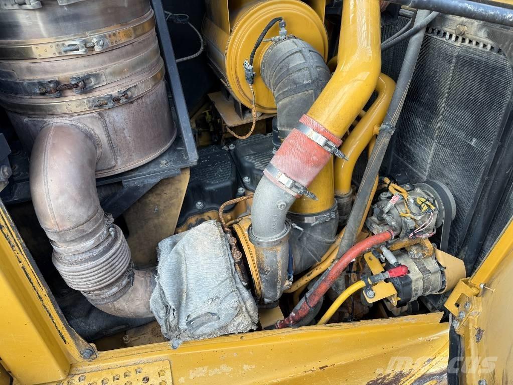 CAT D 8 T LGP Pásové dozéry