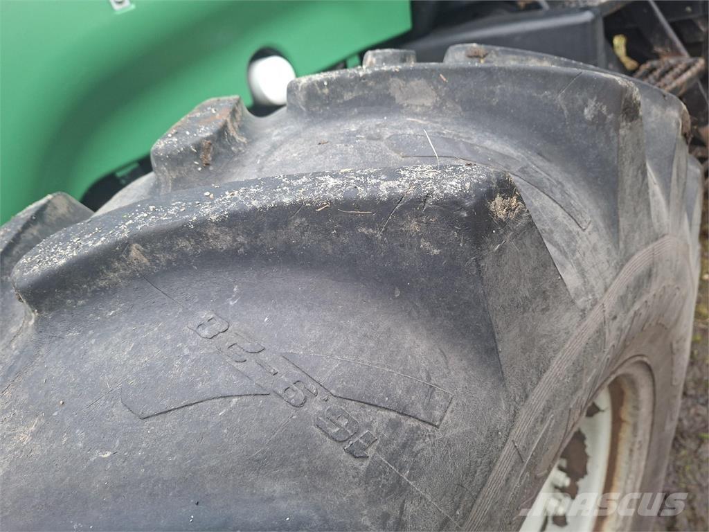 Valtra T190 7.4 Traktory