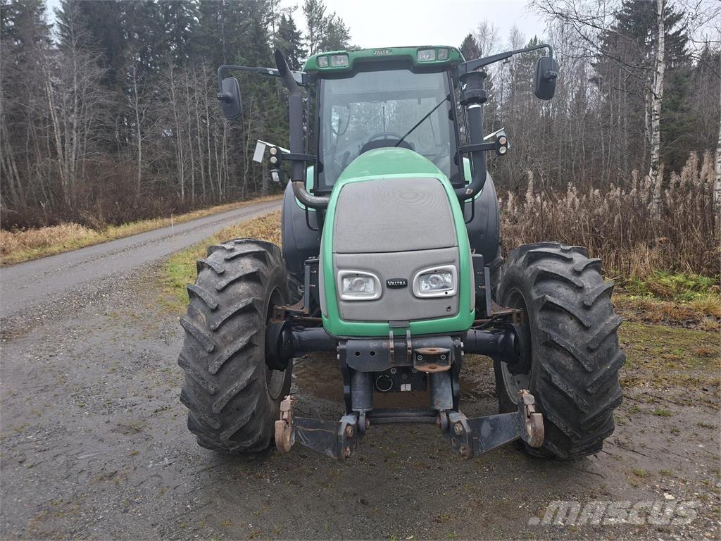 Valtra T190 7.4 Traktory