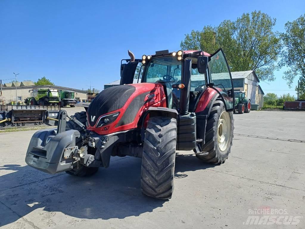 Valtra T 234 A Traktory