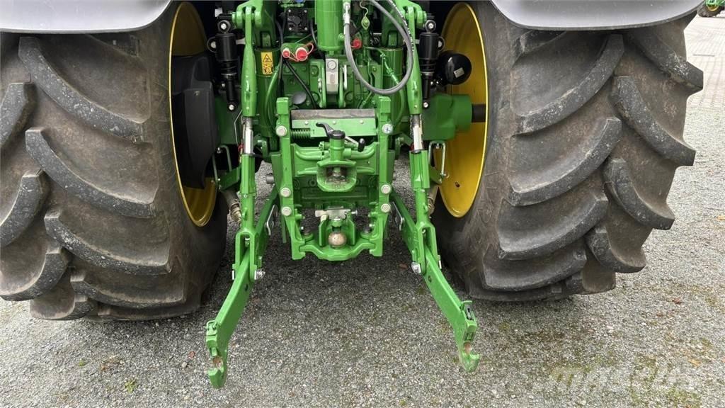 John Deere 6M 240 Traktory