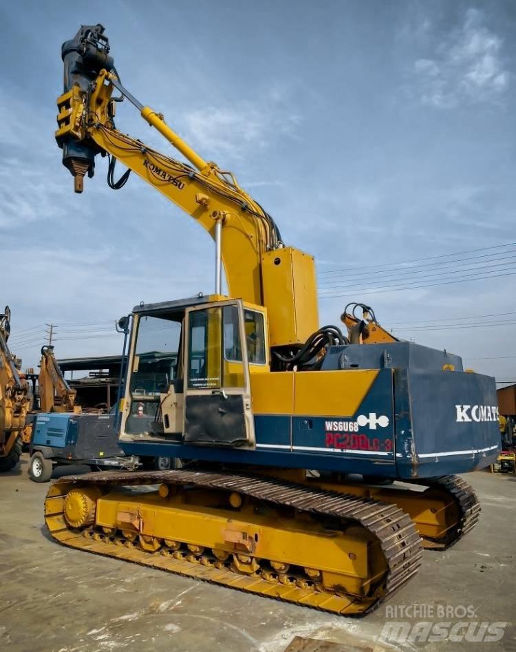 Komatsu PC 200 LC-3 Pásové rýpadlá